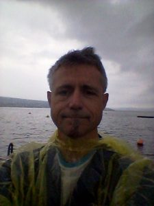 Ralph Langholz mit dem Zürisee im Hintergrund