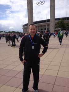 Patric Stieler vor dem Olympiastadion