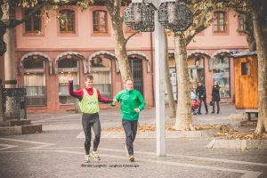 Dieter Baumann und Bernd Dethier im Ziel ©Kristin Langholz
