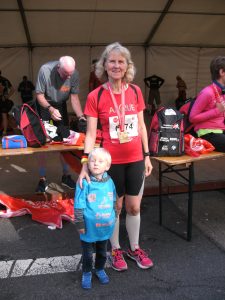 Marita Brenk mit Enkel