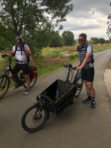 ARQUE-Vorsitzender Sascha Walter mit E-Lastenbike