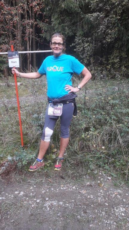 Beate Listmann mit Start-Schild